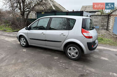 Минивэн Renault Scenic 2004 в 