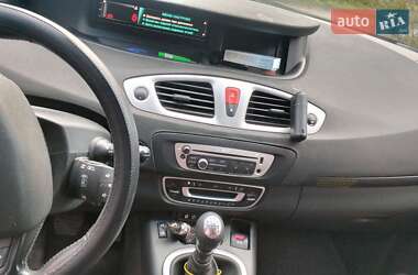 Минивэн Renault Scenic 2010 в 