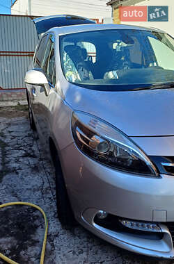 Мінівен Renault Scenic 2014 в 