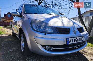 Минивэн Renault Scenic 2009 в 