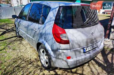 Минивэн Renault Scenic 2009 в 