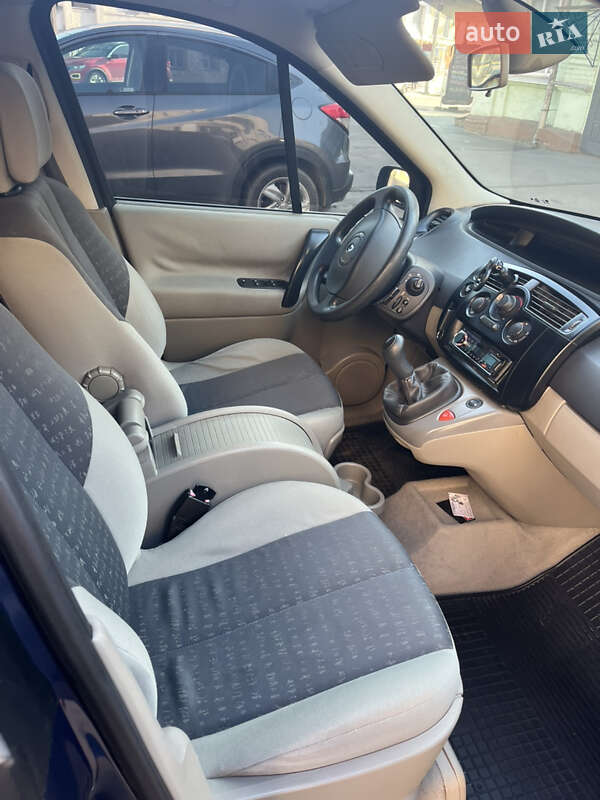 Минивэн Renault Scenic 2005 в Полтаве
