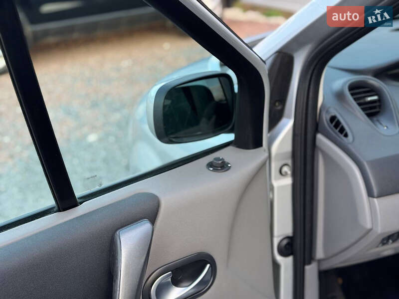 Минивэн Renault Scenic 2006 в Дрогобыче фото 14 Минивэн Renault Scenic 2006 в Дрогобыче