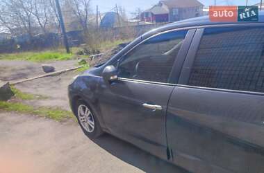 Минивэн Renault Scenic 2011 в 