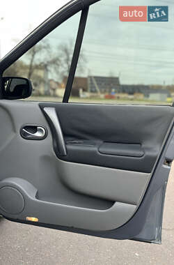 Минивэн Renault Scenic 2006 в 