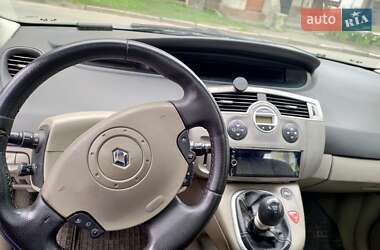 Минивэн Renault Scenic 2004 в 