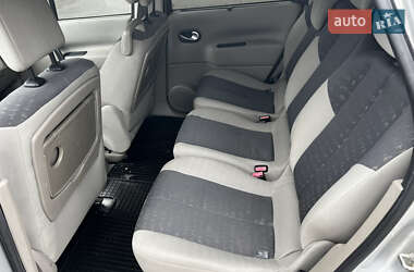 Минивэн Renault Scenic 2005 в 