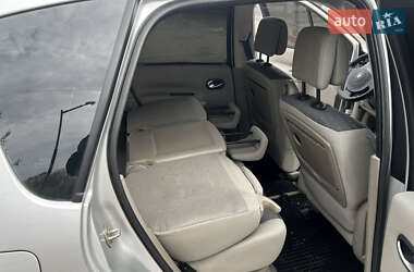 Минивэн Renault Scenic 2005 в 