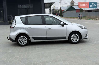 Минивэн Renault Scenic 2013 в 