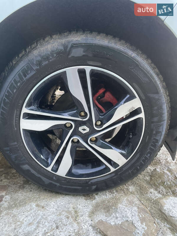 Минивэн Renault Scenic 2012 в Стрелках