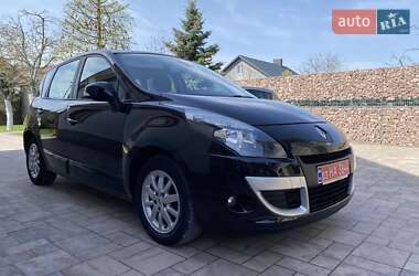 Минивэн Renault Scenic 2010 в 
