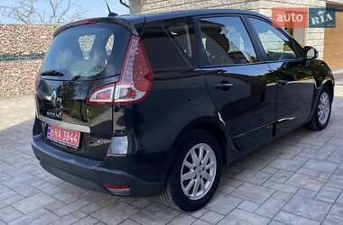 Минивэн Renault Scenic 2010 в 