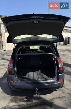 Минивэн Renault Scenic 2008 в 