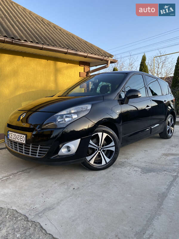 Мінівен Renault Scenic 2011 в 