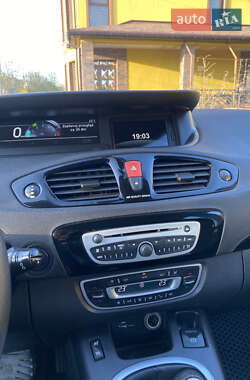 Мінівен Renault Scenic 2011 в 