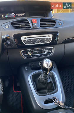 Мінівен Renault Scenic 2011 в 