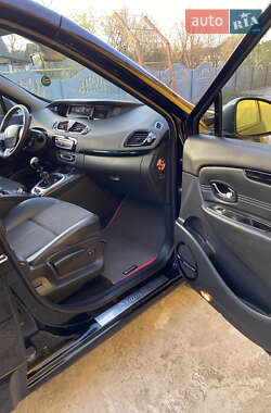 Мінівен Renault Scenic 2011 в 