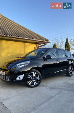 Мінівен Renault Scenic 2011 в 