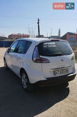 Минивэн Renault Scenic 2015 в 