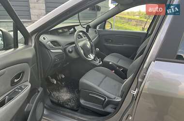 Минивэн Renault Scenic 2011 в 