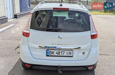 Минивэн Renault Scenic 2015 в 