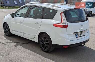 Минивэн Renault Scenic 2015 в 
