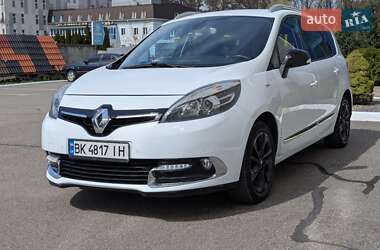 Минивэн Renault Scenic 2015 в 