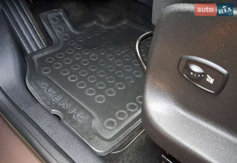Мінівен Renault Scenic 2010 в Запоріжжі
