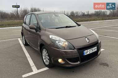 Минивэн Renault Scenic 2010 в 