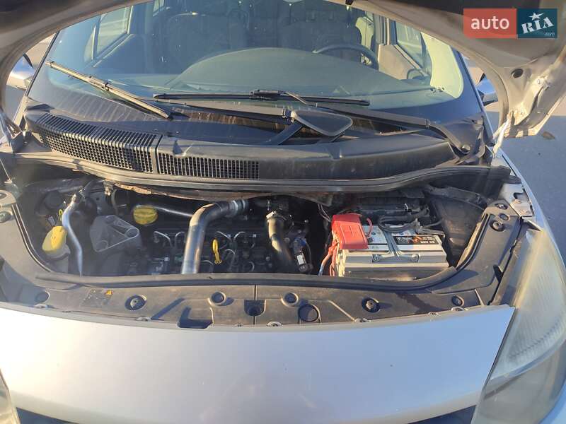 Мінівен Renault Scenic 2006 в Києві