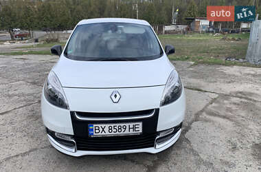 Минивэн Renault Scenic 2012 в 