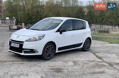 Минивэн Renault Scenic 2012 в 