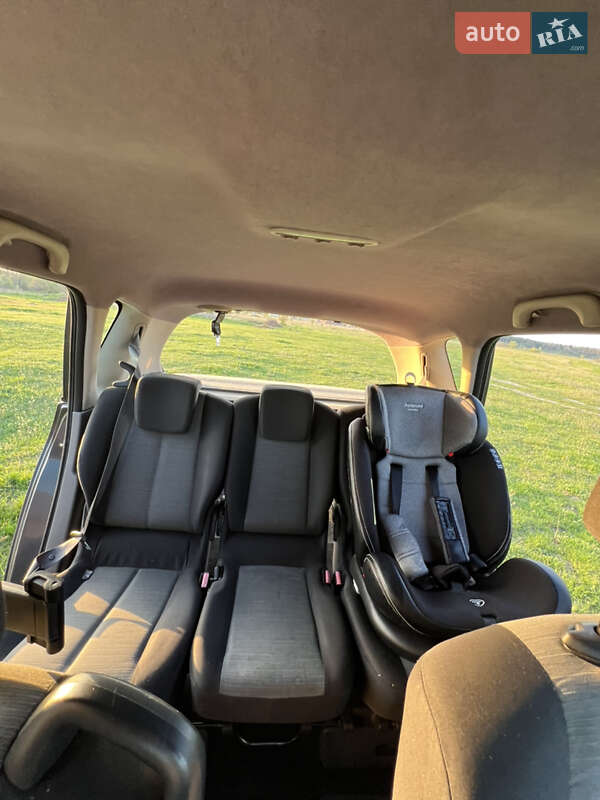 Минивэн Renault Scenic 2005 в Шептицькому