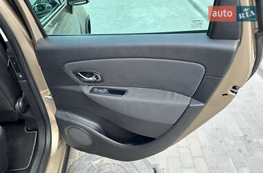 Мінівен Renault Scenic 2013 в 