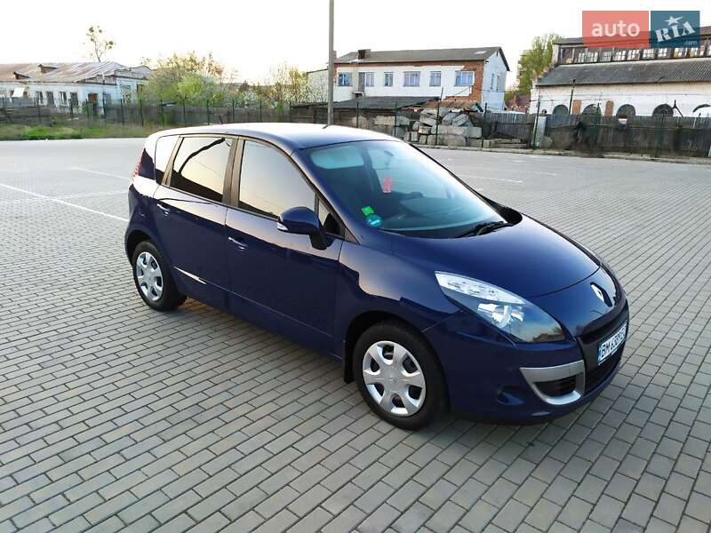 Мінівен Renault Scenic 2011 в Ромнах