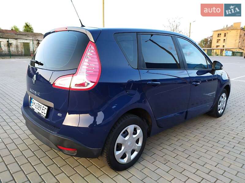 Мінівен Renault Scenic 2011 в Ромнах