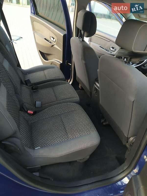 Мінівен Renault Scenic 2011 в Ромнах