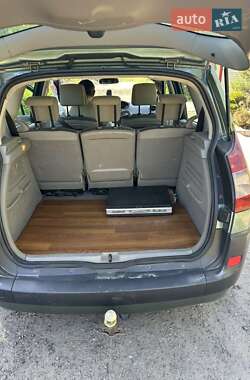 Минивэн Renault Scenic 2005 в 