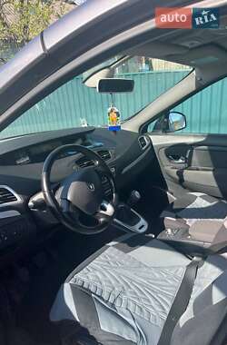 Минивэн Renault Scenic 2010 в 