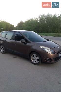 Мінівен Renault Scenic 2009 в 