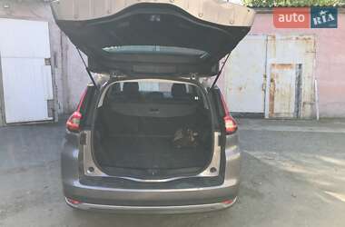 Минивэн Renault Scenic 2018 в 