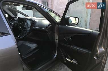 Минивэн Renault Scenic 2018 в 