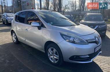 Минивэн Renault Scenic 2014 в 