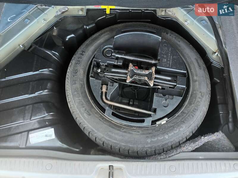 Минивэн Renault Scenic 2005 в Черкассах