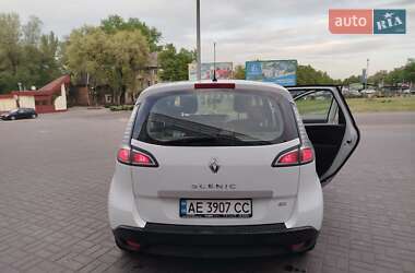 Минивэн Renault Scenic 2014 в 
