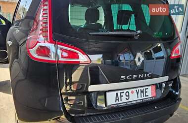 Минивэн Renault Scenic 2012 в 