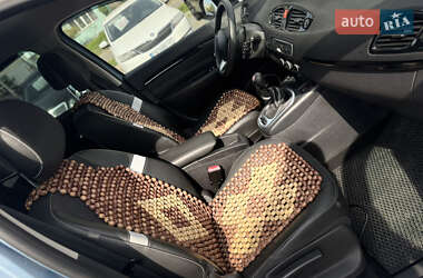 Мінівен Renault Scenic 2011 в 