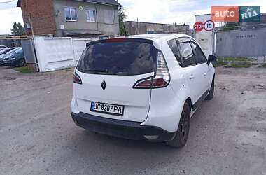 Минивэн Renault Scenic 2012 в 