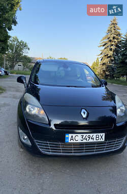 Минивэн Renault Scenic 2010 в 