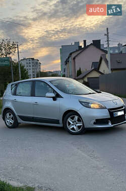 Мінівен Renault Scenic 2012 в Львові